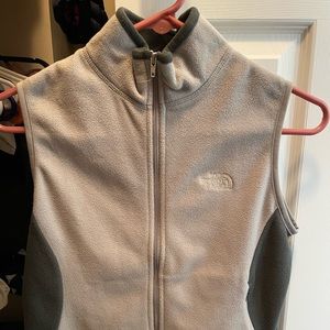 North Face vest Size S